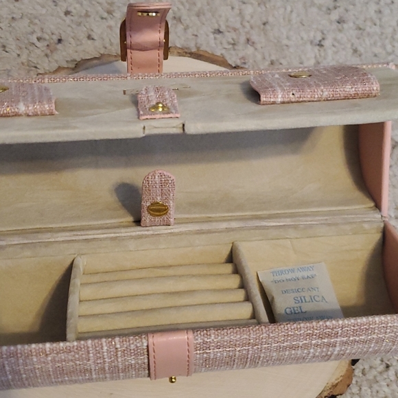 Tuscan Designs Pink Hard Cylinder Jewelry Case - Picture 7 of 7